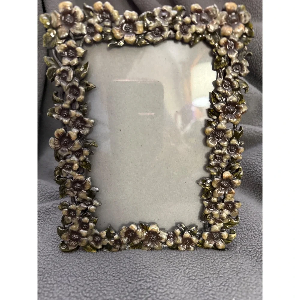 Kohls Garden Bronze Floral 4x6 Photo Frame Vintage Style Metallic Flower Border